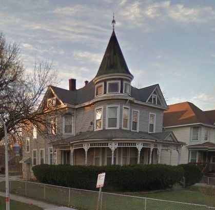 600 N. Pine Avenue, photo from 2015. Demoed February 2020. Photo Credit: Google Maps