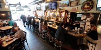 UChicago Magazine: Jimmy’s Woodlawn Tap: An Oral History