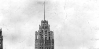 Chicago Tribune: Tribune Tower debuted 100 years ago, ushering in the glory days of the ‘Magnificent Mile’