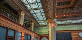 The Chicago Stock Exchange Trading Room and McKinlock Court at The Art Institute of Chicago