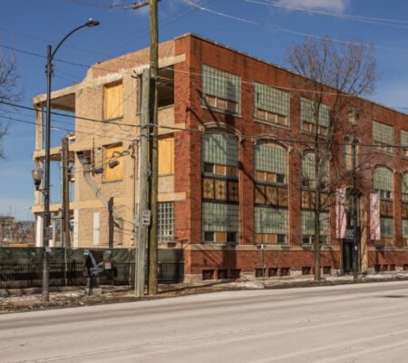 Susanin’s Auctioneers & Appraisers, 900 South Clinton Street, c.1920s. South Loop. Demolished February 2026. Photo credit: Daniel Schell / Chicago YIMBYComEd Demolishes 1920s Industrial Office Building At 900 South Clinton In South Loop, Daniel Schell, Chicago YIMBY, 2/9/26